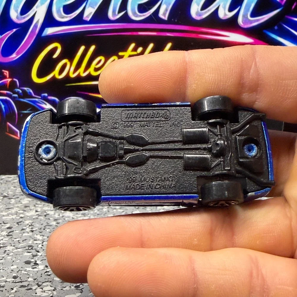 Matchbox 1999 Ford Mustang Convertible Blue 1:64 Diecast Car Mattel SN95